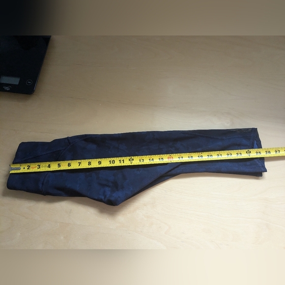 Lululemon Train Times Crop (17") Size 2 Camouflaged Midnight Navy Black / Black - Picture 15 of 16